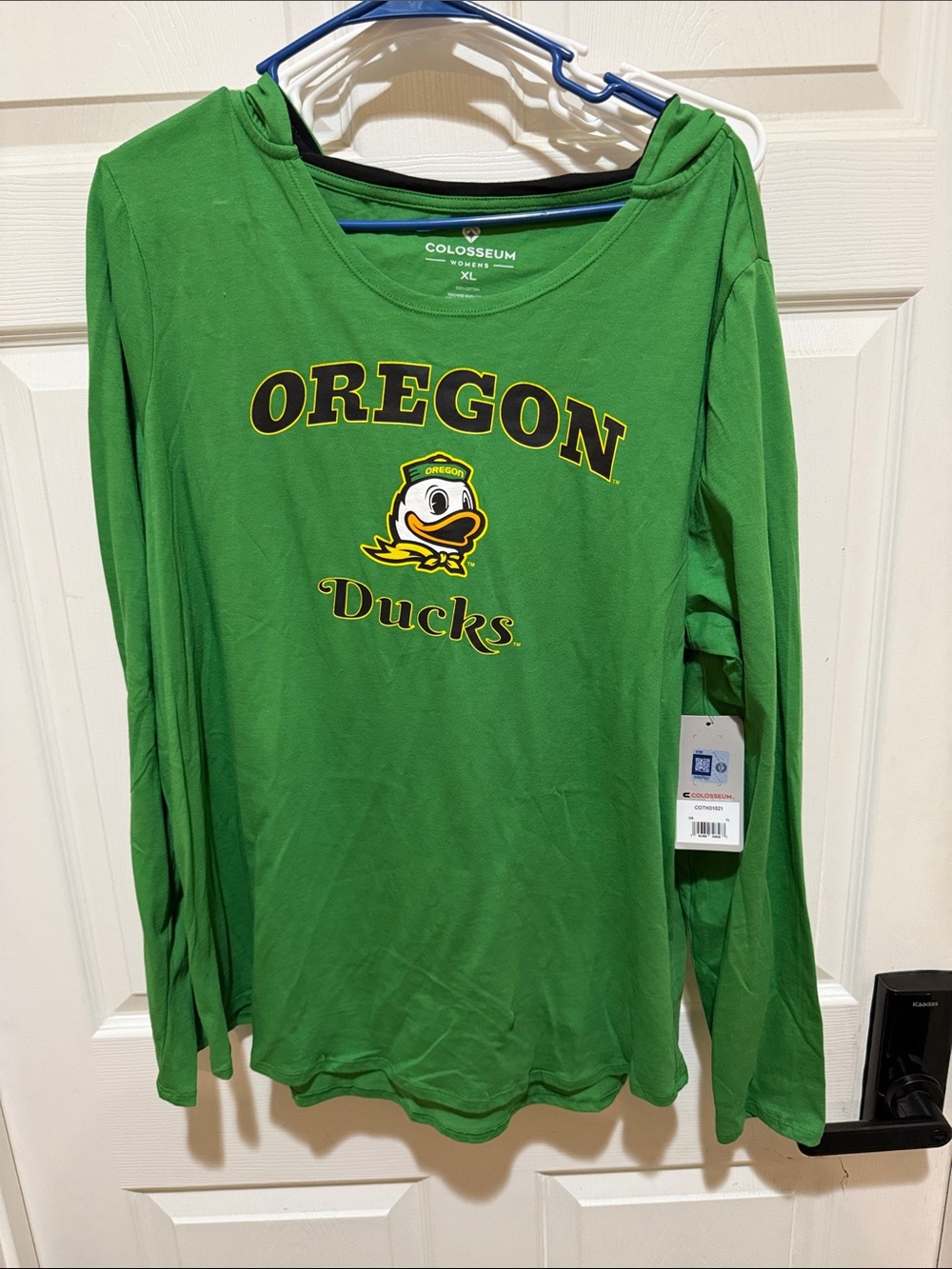Colosseum Oregon Ducks Green Long Sleeve Shirt